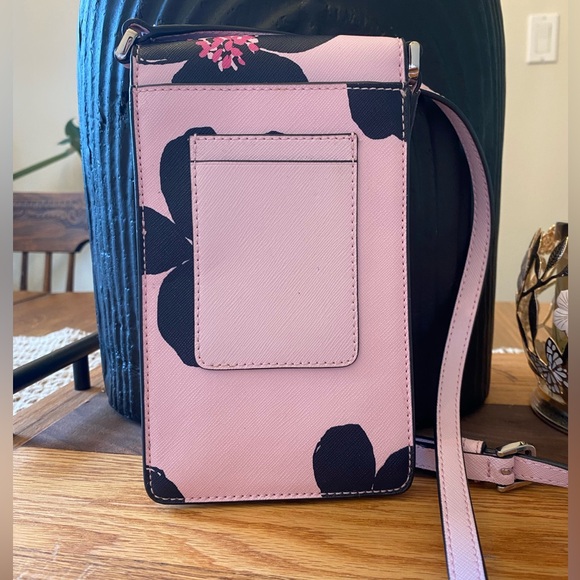 Kate Spade Phone Purse - Picture 2 of 3